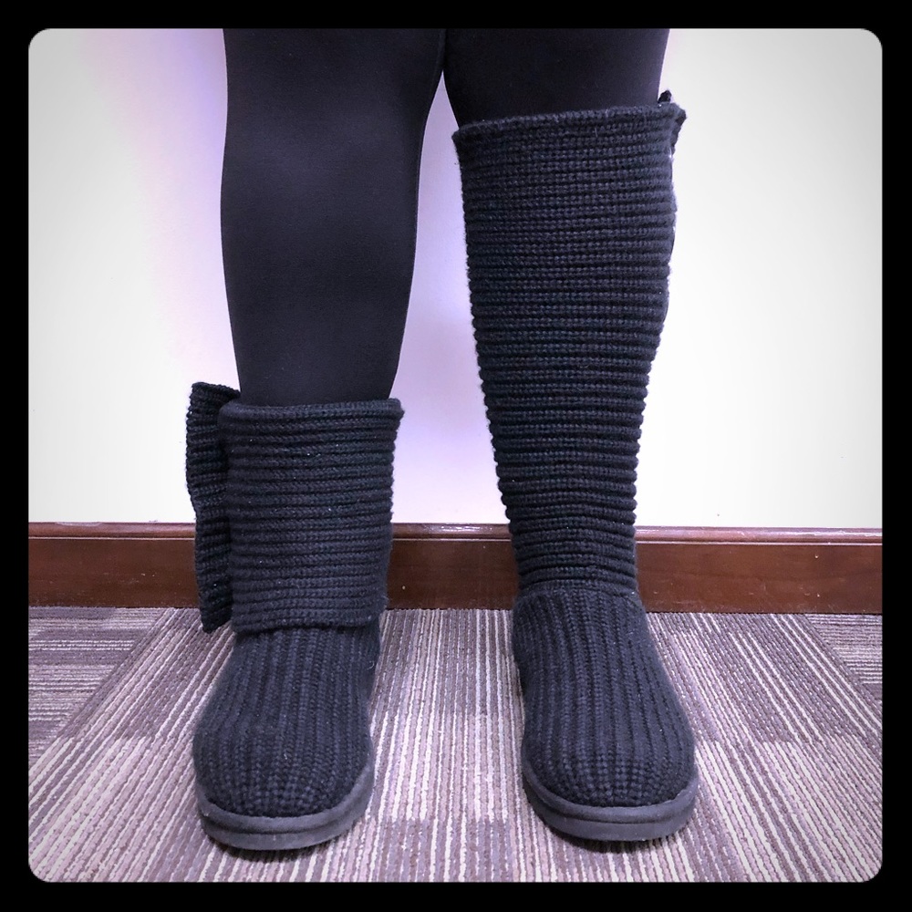 Women's Ugg Classics Cardy Boots-Used: 1016555-Blk